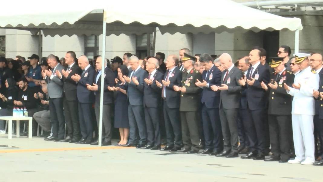 Şehit Polis Şeyda Yılmaz törenle memleketine uğurlandı 11